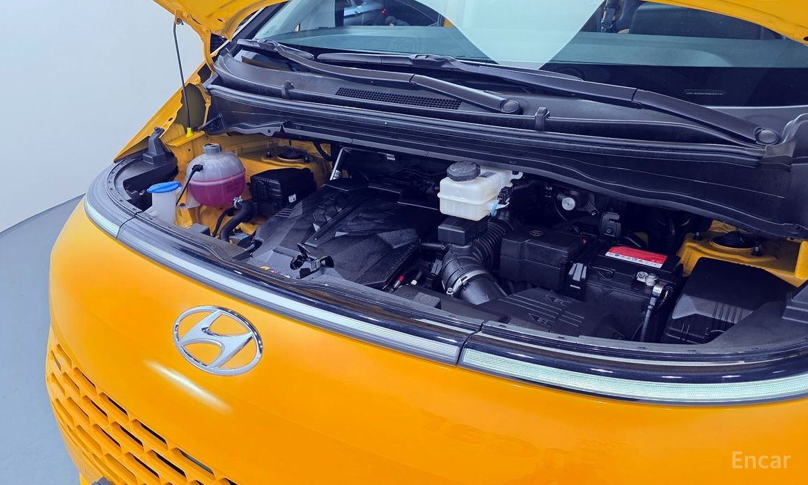 2021 Hyundai Staria  L3.5  Kinder Safety Car 15-Seater с пробегом 53 232 км