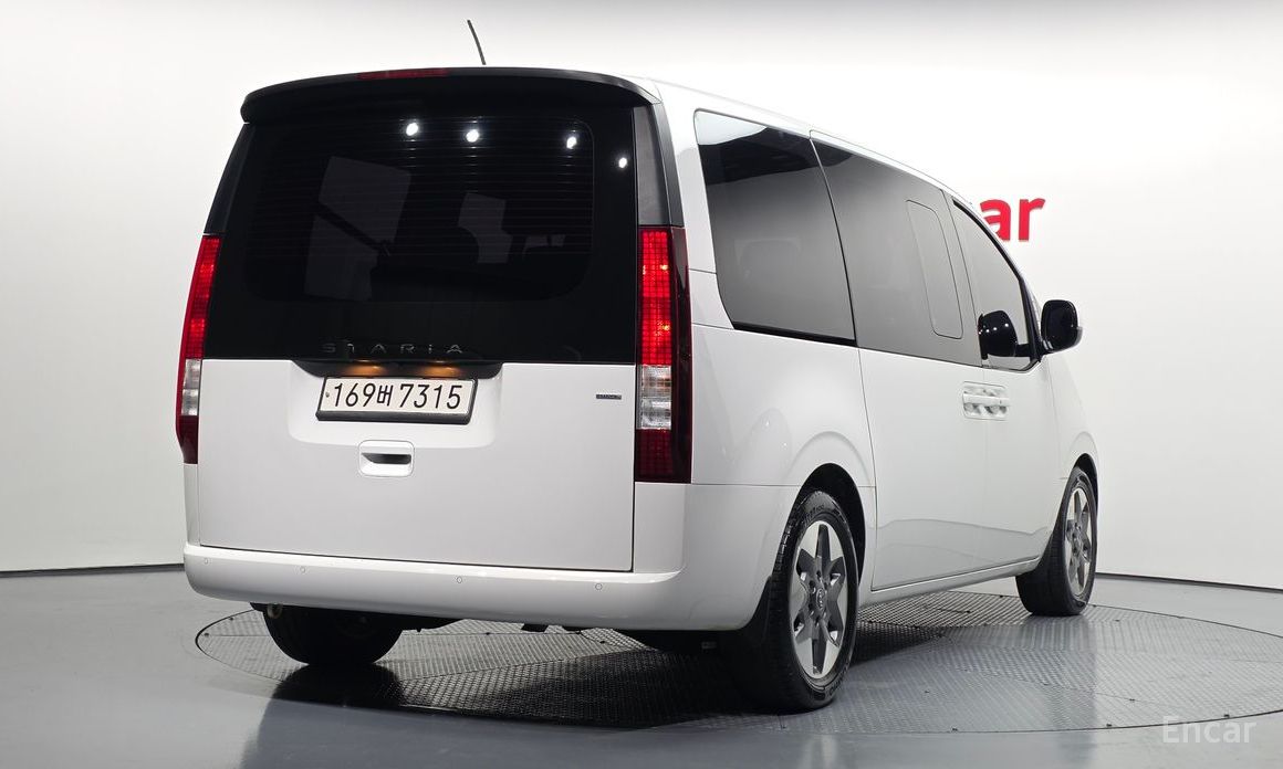 2021 Hyundai Staria  4WD Tourer 9-Seater Modern с пробегом 92 761 км