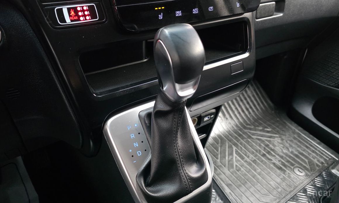 2021 Hyundai Staria  4WD Tourer 9-Seater Modern с пробегом 92 761 км