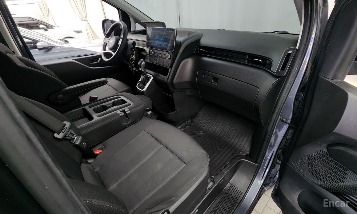 2021 Hyundai Staria  Cargo 3-Seater Smart с пробегом 38 096 км