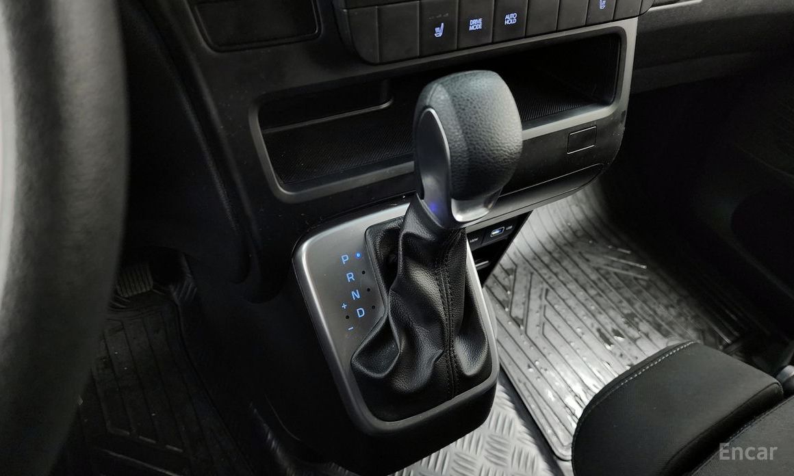 2021 Hyundai Staria  Cargo 3-Seater Smart с пробегом 38 096 км