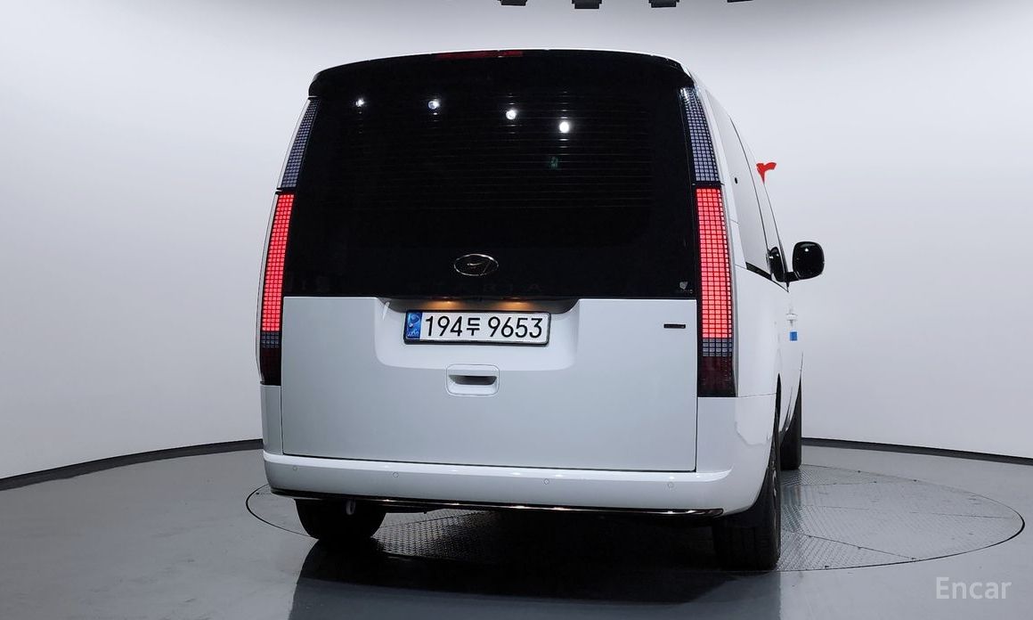 2021 Hyundai Staria  4WD Lounge 9-Seater Inspiration с пробегом 30 547 км