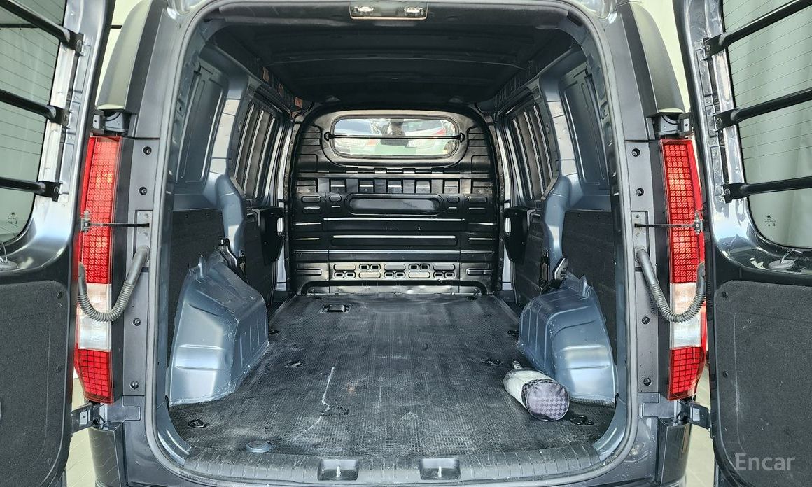2021 Hyundai Staria  Cargo 3-Seater Smart с пробегом 38 096 км