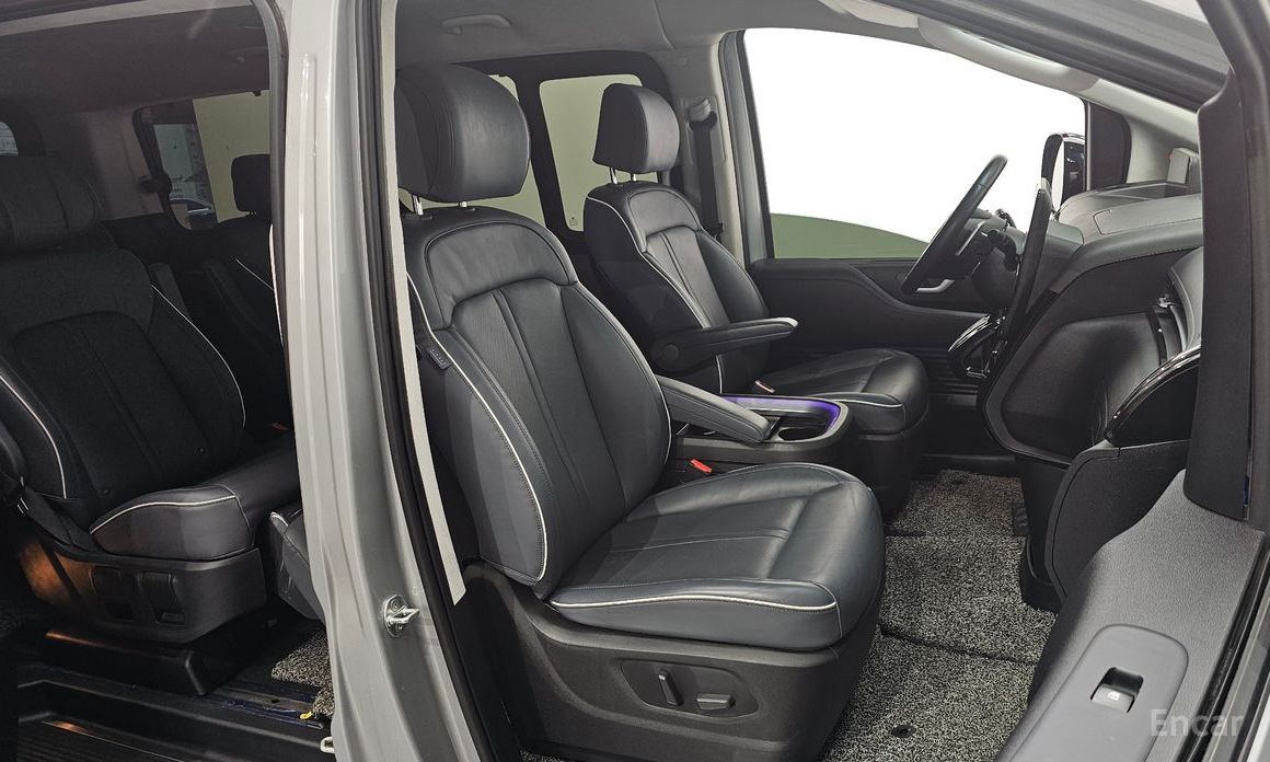 2022 Hyundai Staria  Lounge 7-Seater Inspiration с пробегом 51 790 км