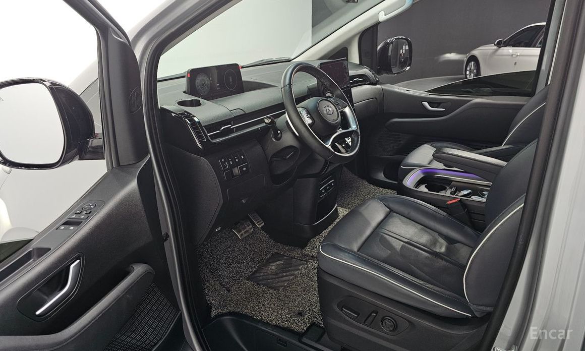 2022 Hyundai Staria  Lounge 7-Seater Inspiration с пробегом 51 790 км