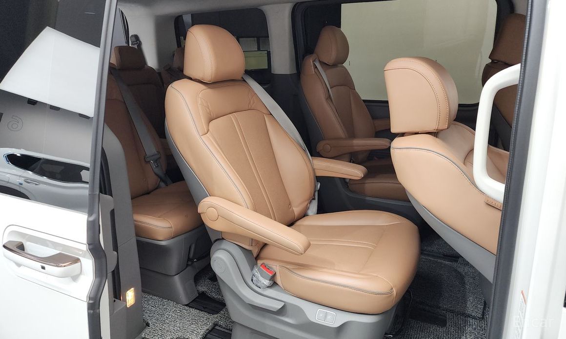 2021 Hyundai Staria  4WD Lounge 9-Seater Inspiration с пробегом 30 547 км