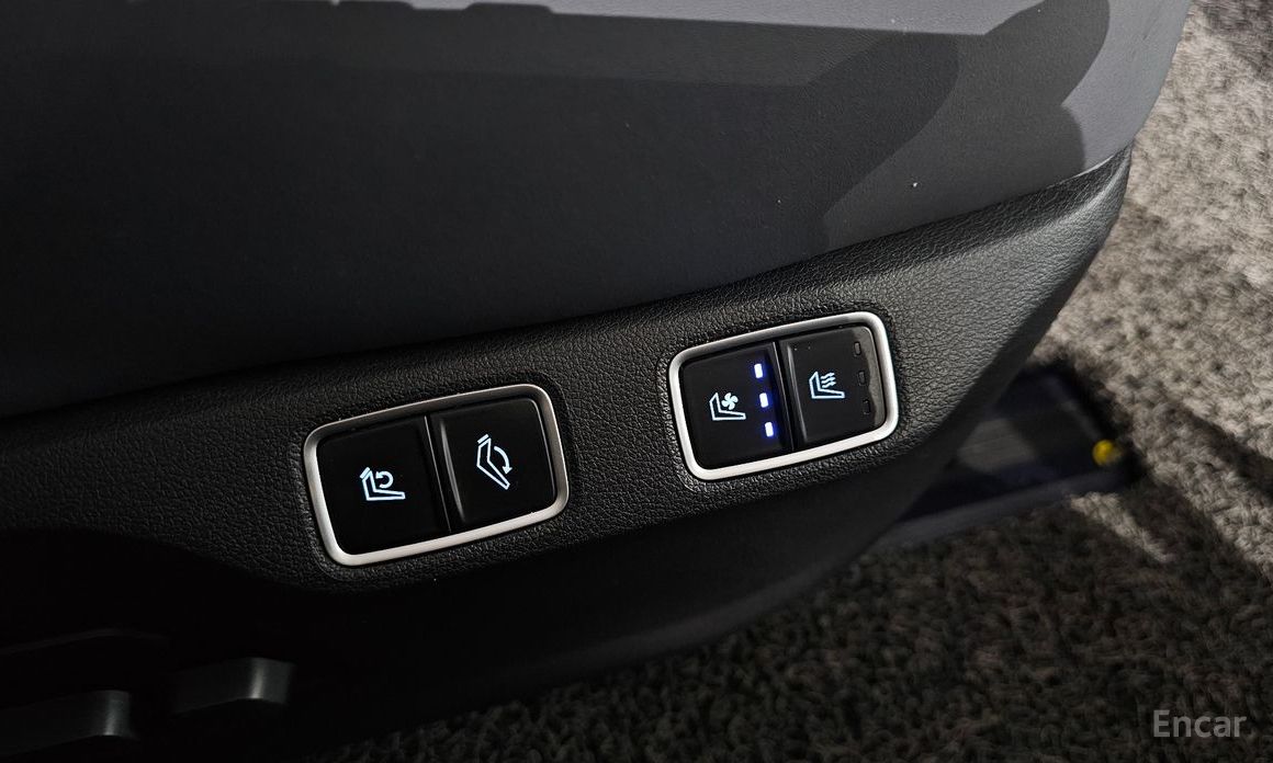2022 Hyundai Staria  Lounge 7-Seater Inspiration с пробегом 51 790 км
