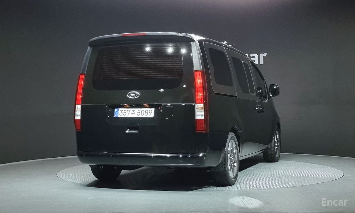 2022 Hyundai Staria  Tourer 9-Seater Modern с пробегом 69 974 км