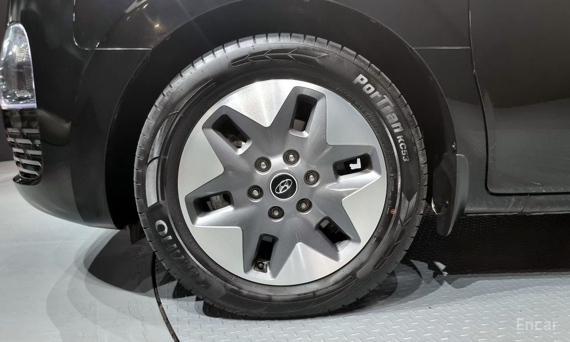 2022 Hyundai Staria  Tourer 9-Seater Modern с пробегом 69 974 км