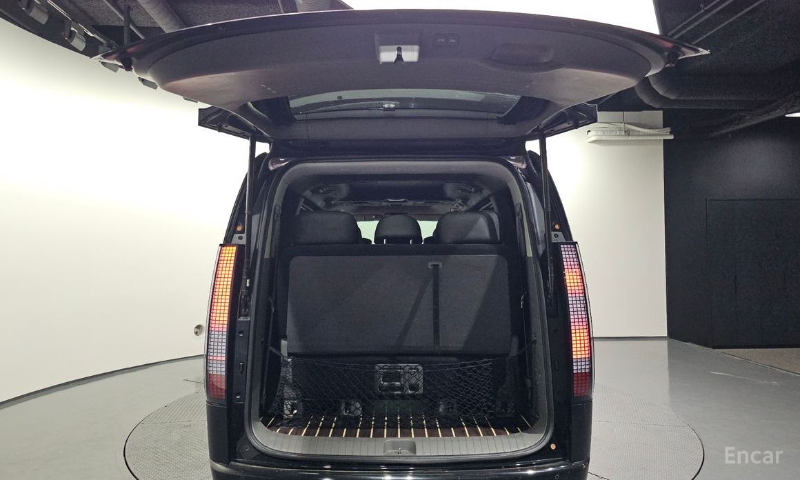 2021 Hyundai Staria  4WD Lounge 9-Seater Inspiration с пробегом 136 333 км