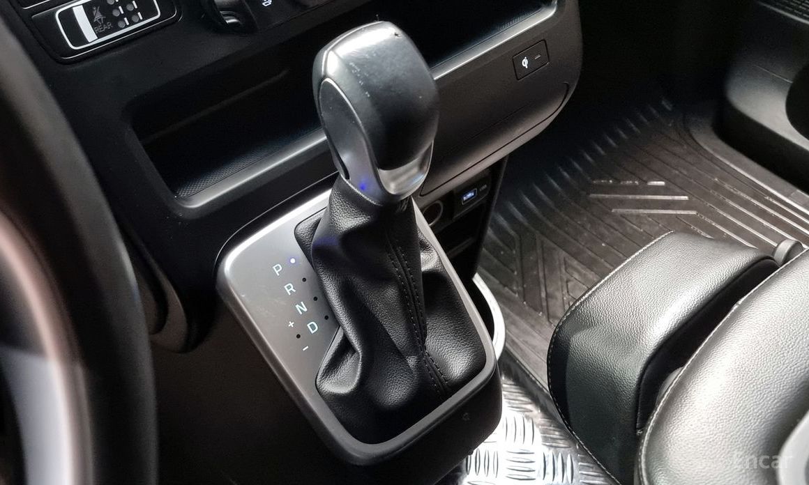 2022 Hyundai Staria  Tourer 9-Seater Modern с пробегом 69 974 км