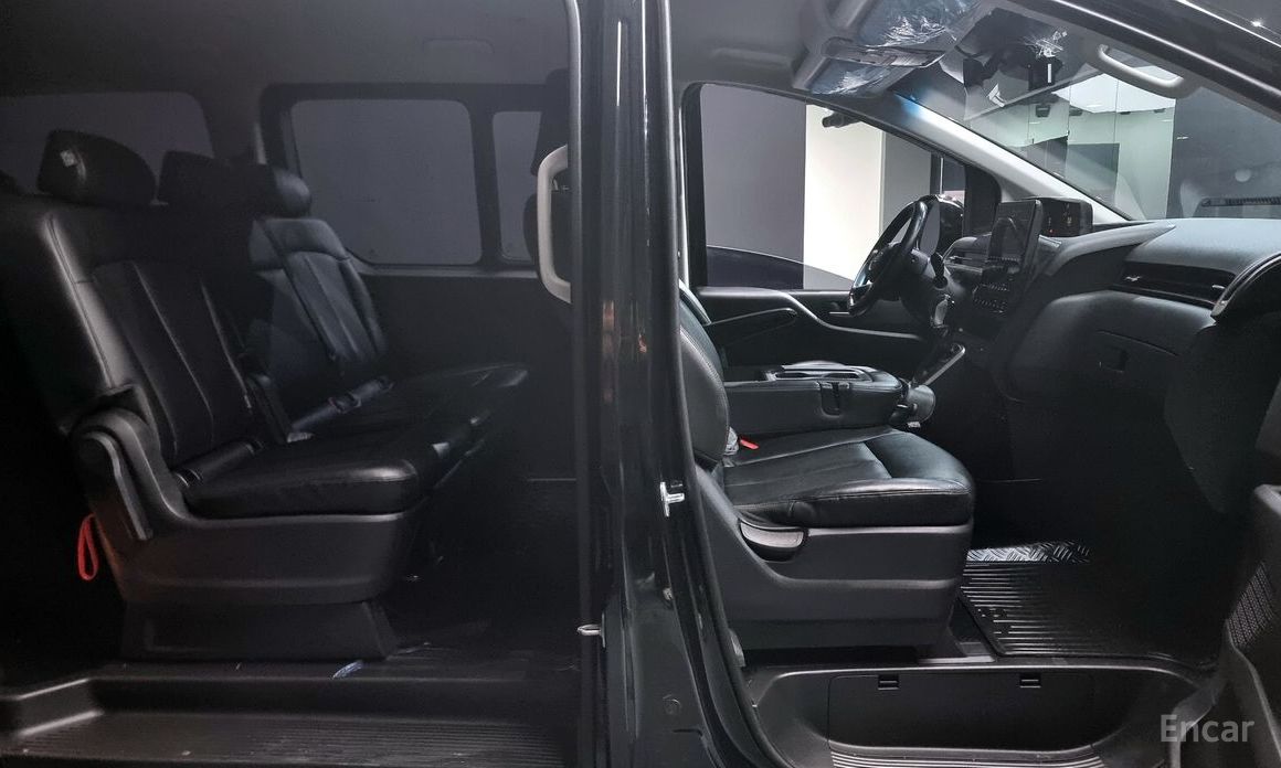 2022 Hyundai Staria  Tourer 9-Seater Modern с пробегом 69 974 км
