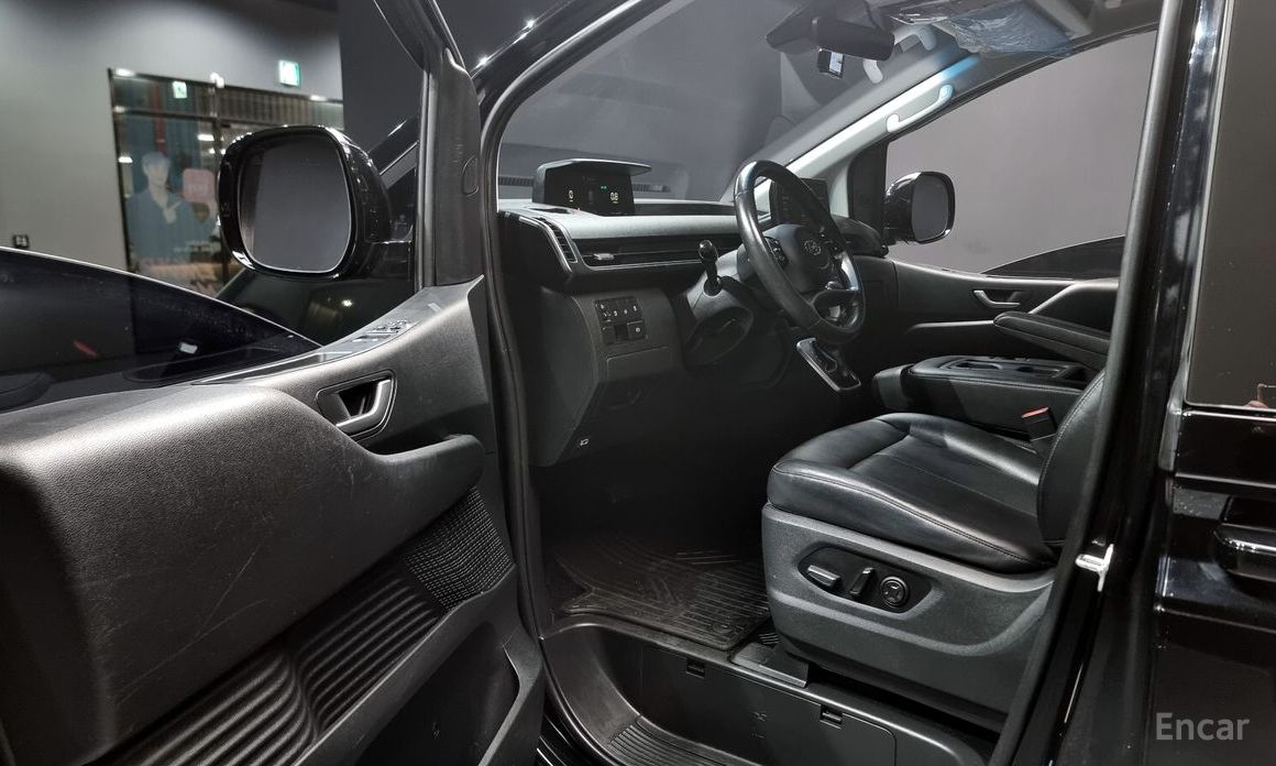 2022 Hyundai Staria  Tourer 9-Seater Modern с пробегом 69 974 км