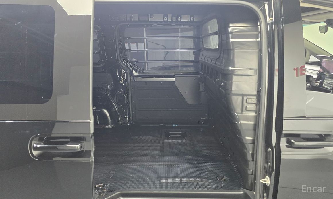 2021 Hyundai Staria  Cargo 3-Seater Modern с пробегом 45 562 км