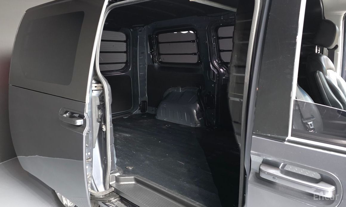 2021 Hyundai Staria  Cargo 3-Seater Modern с пробегом 44 290 км