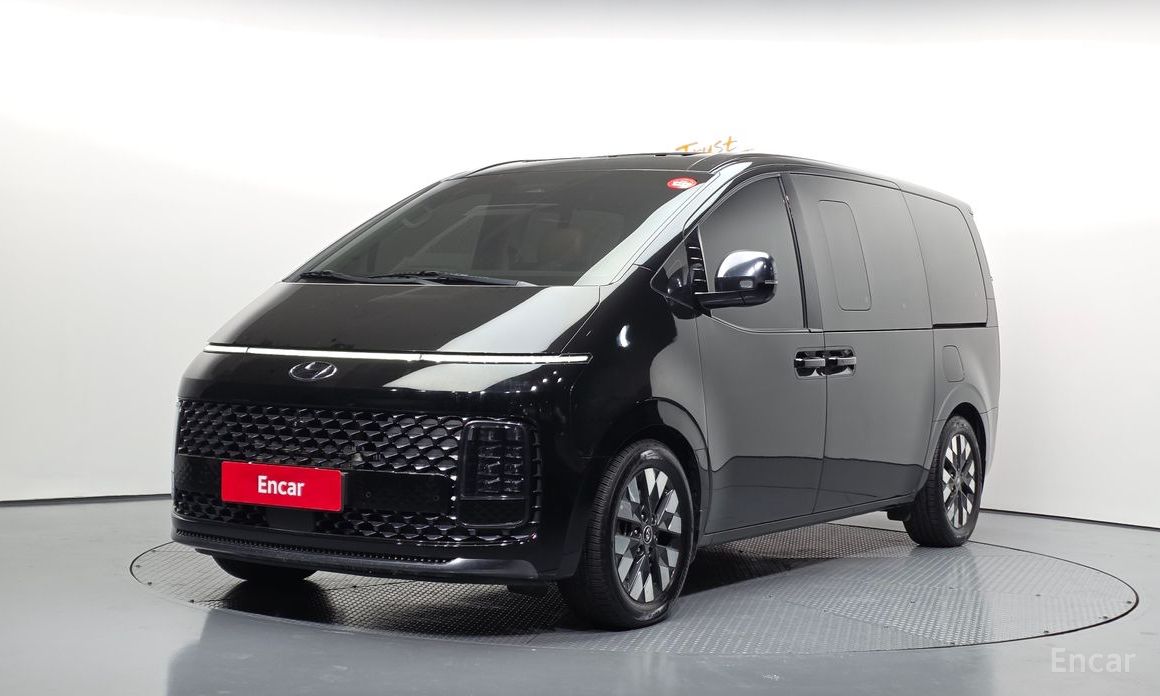 2022 Hyundai Staria  4WD Lounge 9-Seater Inspiration с пробегом 77 762 км