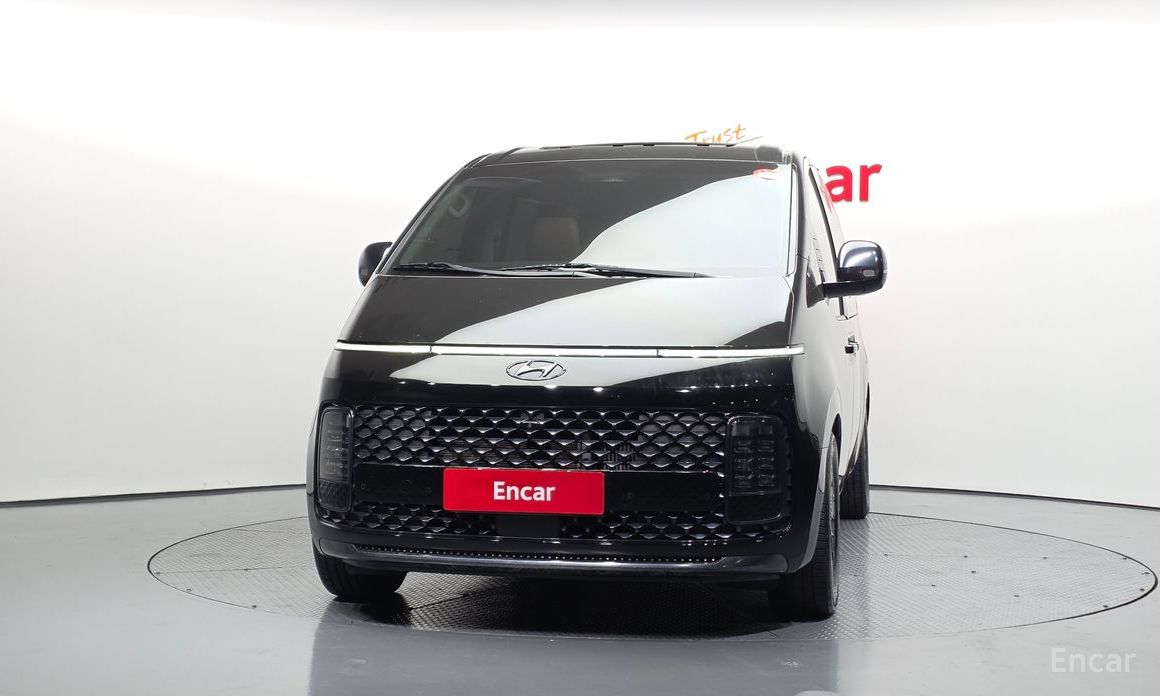 2022 Hyundai Staria  4WD Lounge 9-Seater Inspiration с пробегом 77 762 км