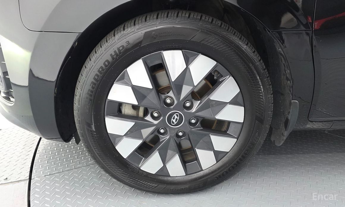 2022 Hyundai Staria  4WD Lounge 9-Seater Inspiration с пробегом 77 762 км
