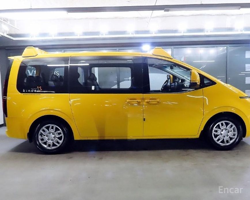 2022 Hyundai Staria  L3.5  Kinder Safety Car 11-Seater с пробегом 52 005 км