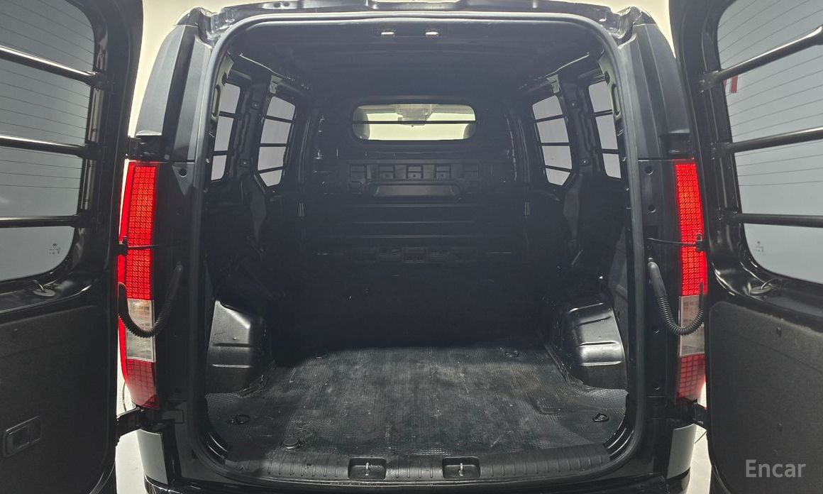2021 Hyundai Staria  Cargo 3-Seater Modern с пробегом 45 562 км