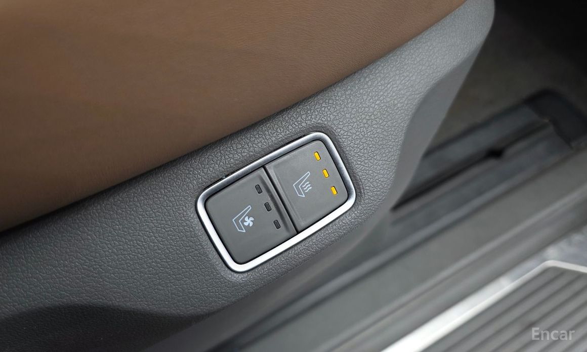 2022 Hyundai Staria  4WD Lounge 9-Seater Inspiration с пробегом 77 762 км