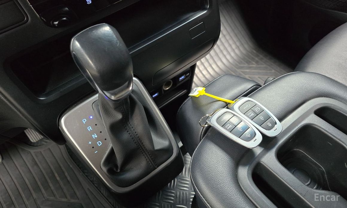 2022 Hyundai Staria  4WD Tourer 11-Seater Modern с пробегом 71 421 км