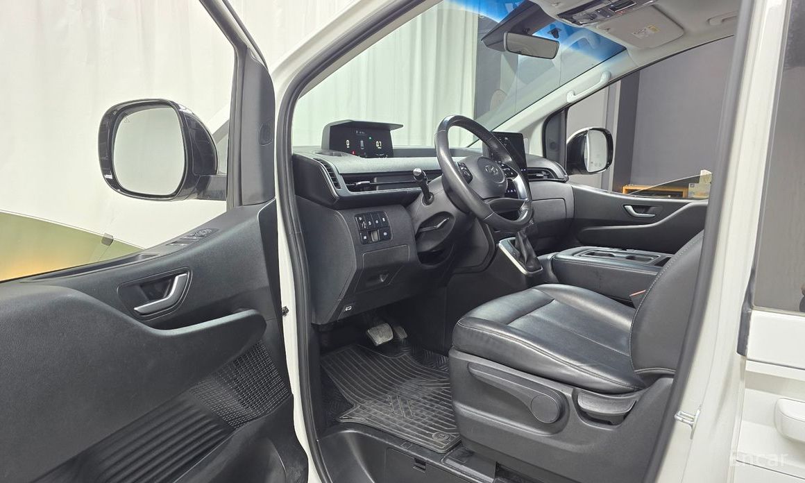 2022 Hyundai Staria  4WD Tourer 11-Seater Modern с пробегом 71 421 км