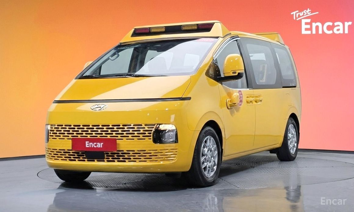 2022 Hyundai Staria  L3.5  Kinder Safety Car 15-Seater с пробегом 48 210 км