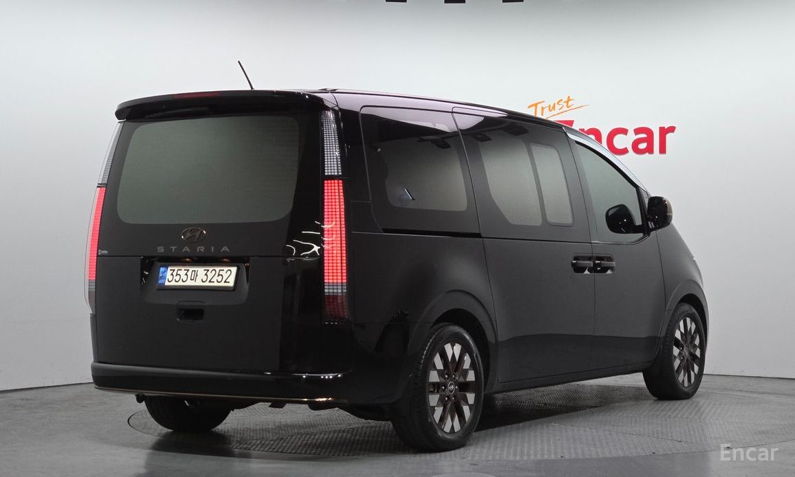 2021 Hyundai Staria  Lounge 9-Seater Inspiration с пробегом 42 743 км
