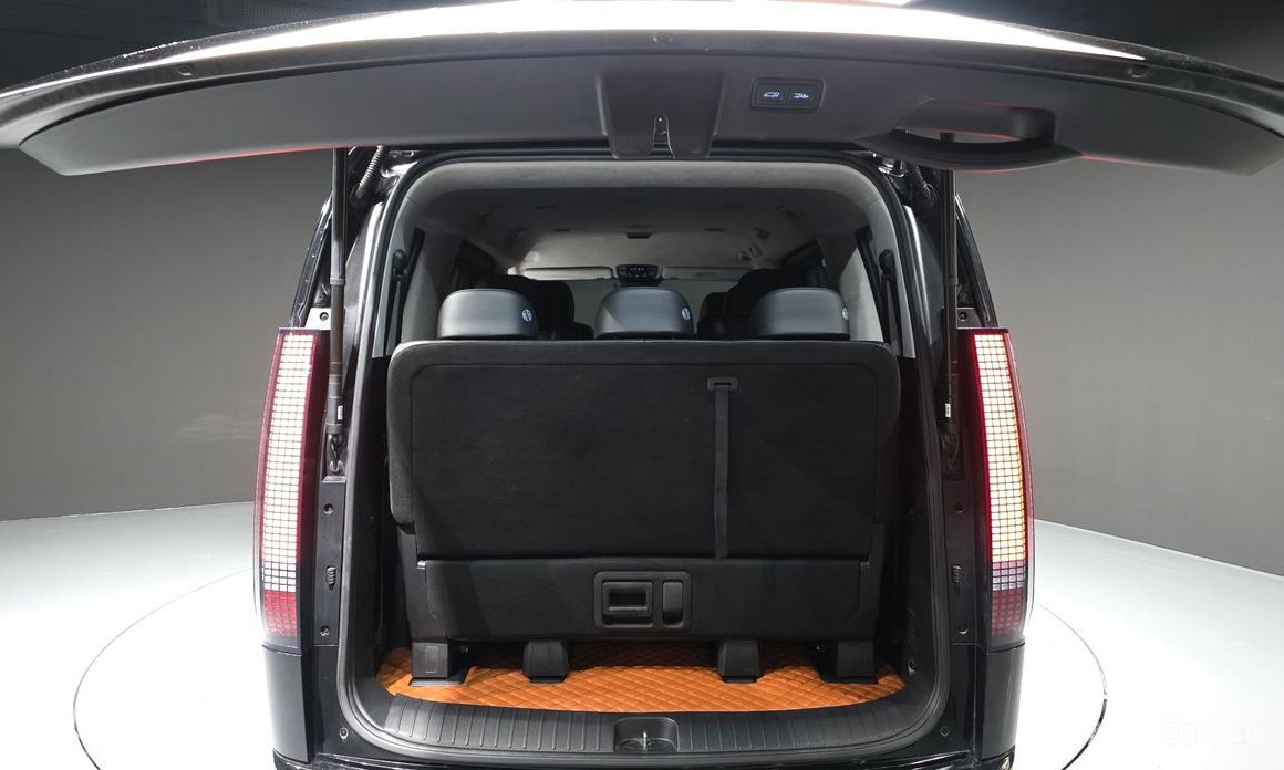 2021 Hyundai Staria  Lounge 9-Seater Inspiration с пробегом 75 550 км