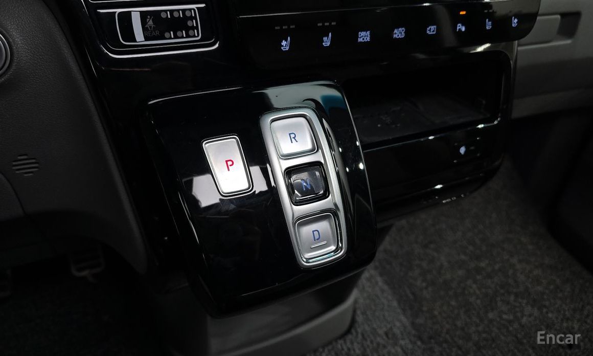 2021 Hyundai Staria  Lounge 9-Seater Inspiration с пробегом 42 743 км