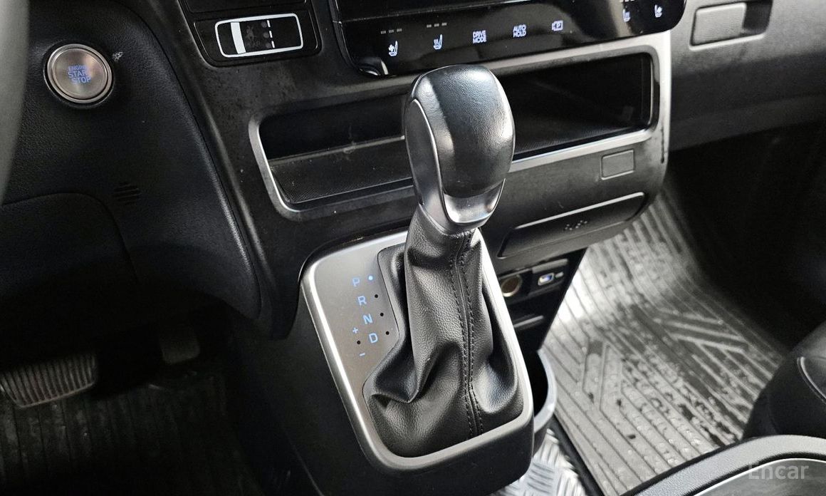 2022 Hyundai Staria  L3.5 Cargo 5-Seater Modern с пробегом 105 684 км