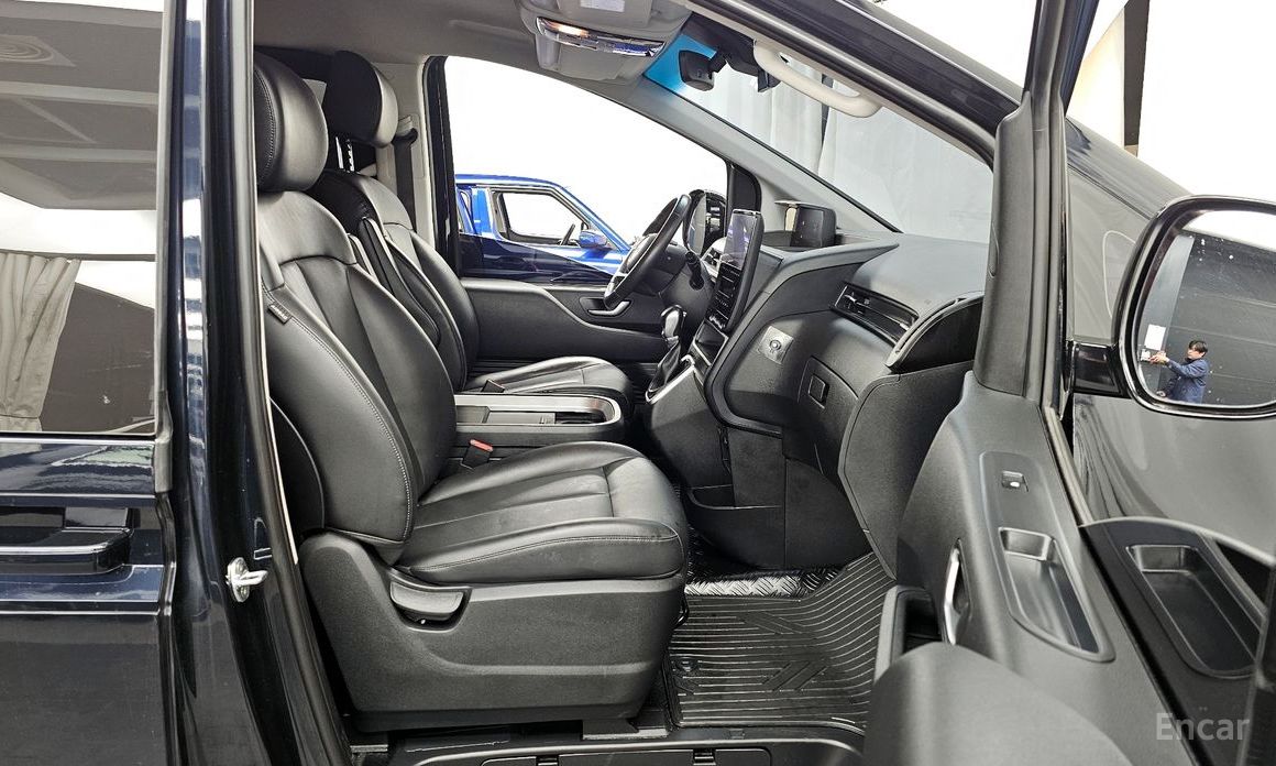 2022 Hyundai Staria  L3.5 Cargo 5-Seater Modern с пробегом 105 684 км