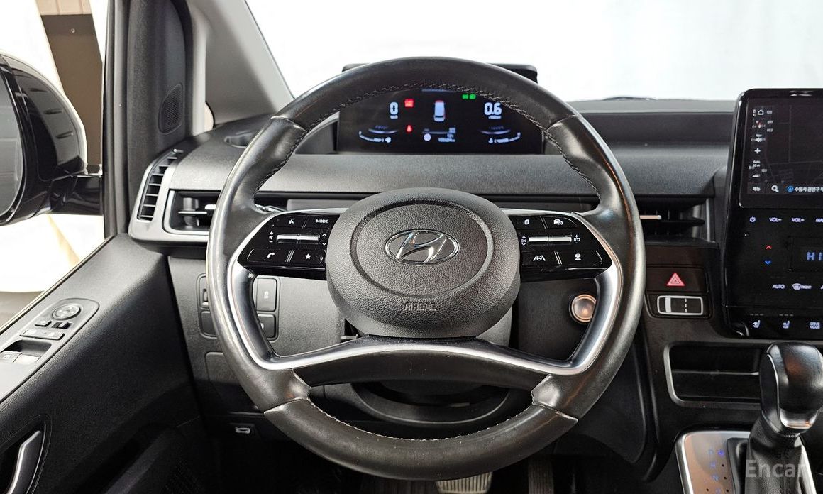 2022 Hyundai Staria  L3.5 Cargo 5-Seater Modern с пробегом 105 684 км