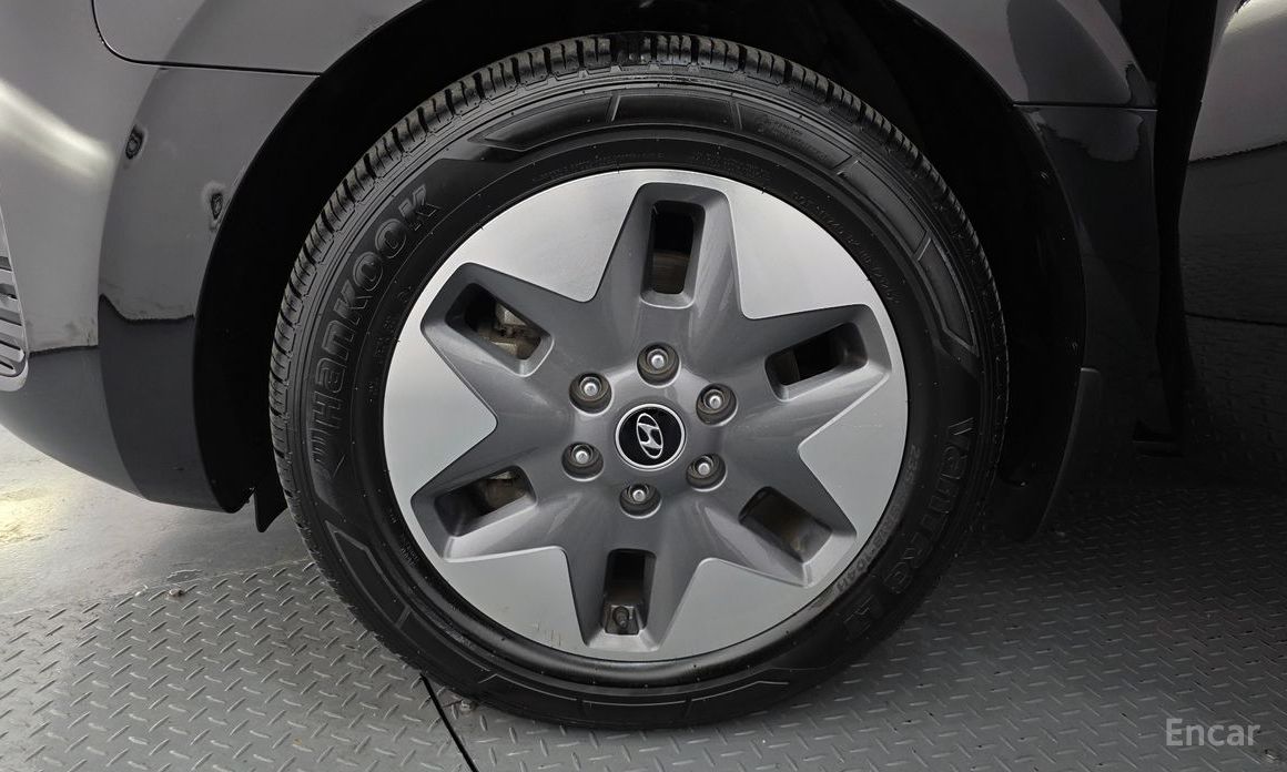 2021 Hyundai Staria  Tourer 9-Seater Modern с пробегом 56 841 км