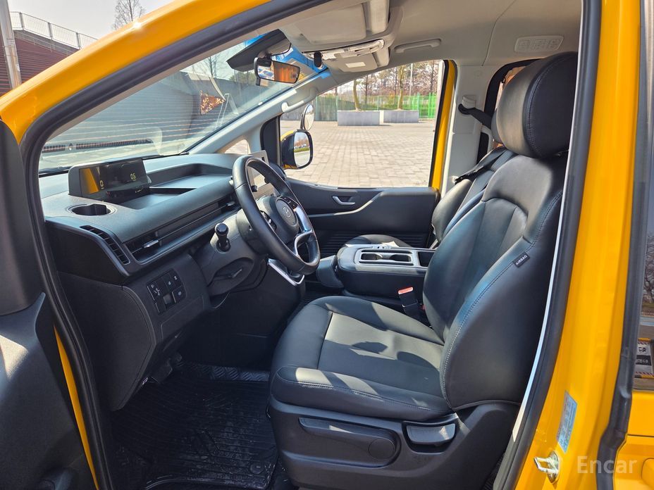 2022 Hyundai Staria  L3.5  Kinder Safety Car 15-Seater с пробегом 106 041 км