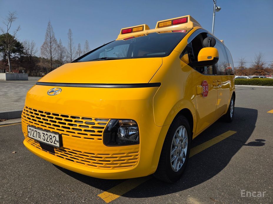 2022 Hyundai Staria  L3.5  Kinder Safety Car 15-Seater с пробегом 106 041 км