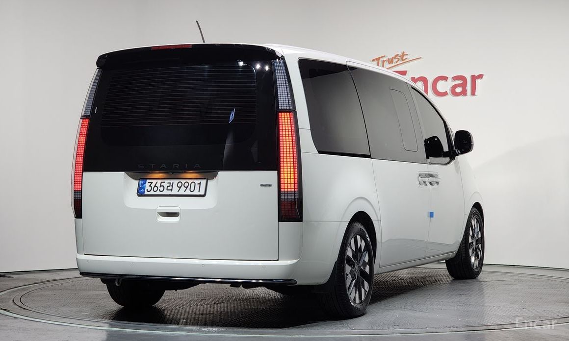 2022 Hyundai Staria  4WD Lounge 9-Seater Inspiration с пробегом 137 945 км