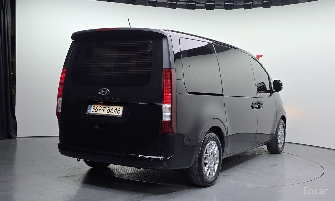2021 Hyundai Staria  Tourer 9-Seater Modern с пробегом 49 476 км
