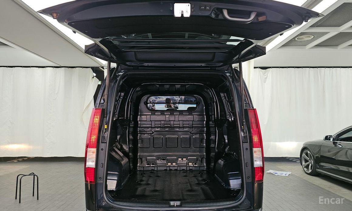 2022 Hyundai Staria  L3.5 Cargo 5-Seater Modern с пробегом 105 684 км