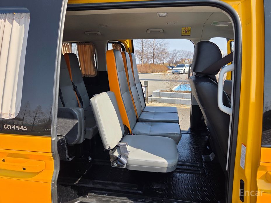 2022 Hyundai Staria  L3.5  Kinder Safety Car 15-Seater с пробегом 106 041 км