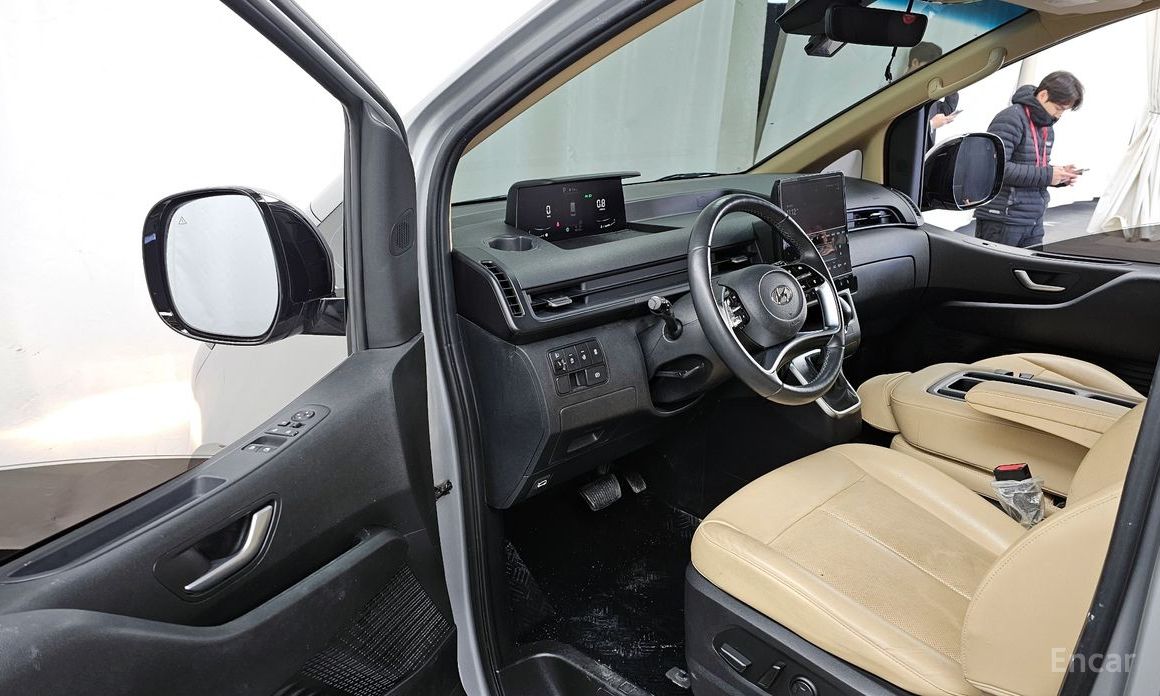 2022 Hyundai Staria  Tourer 9-Seater Modern с пробегом 40 163 км