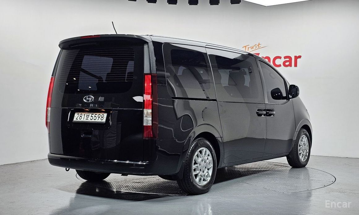2022 Hyundai Staria  Tourer 9-Seater Modern с пробегом 40 734 км