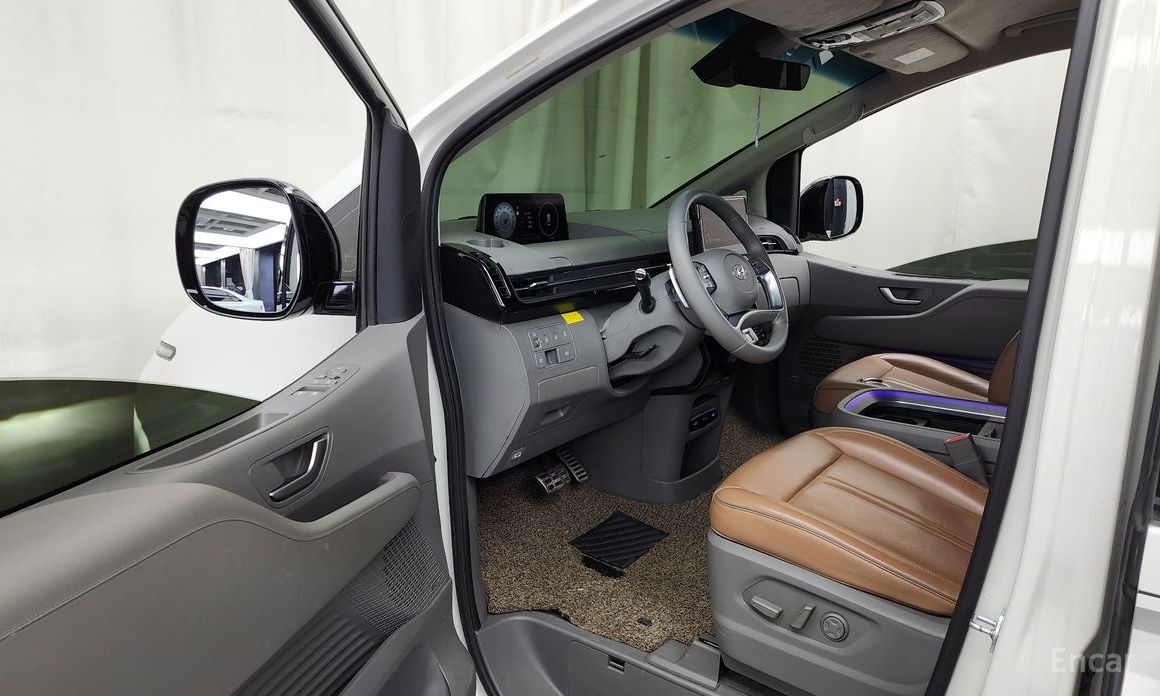 2022 Hyundai Staria  4WD Lounge 9-Seater Inspiration с пробегом 137 945 км