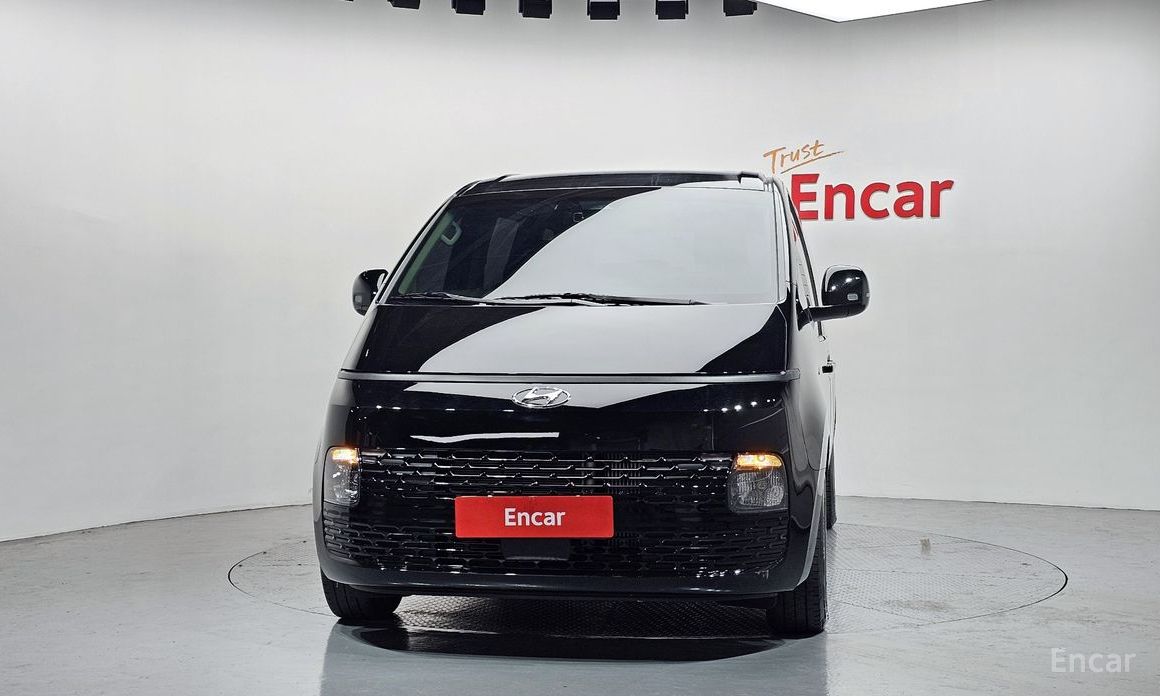 2022 Hyundai Staria  Tourer 9-Seater Modern с пробегом 40 734 км