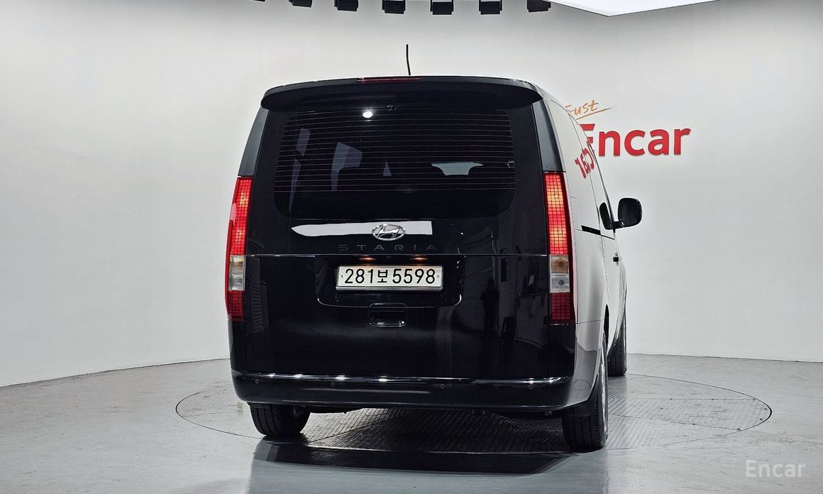 2022 Hyundai Staria  Tourer 9-Seater Modern с пробегом 40 734 км