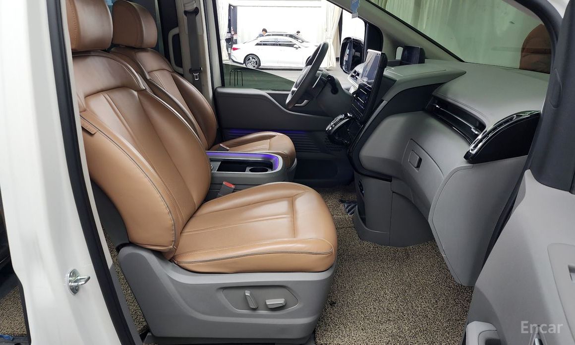 2022 Hyundai Staria  4WD Lounge 9-Seater Inspiration с пробегом 137 945 км