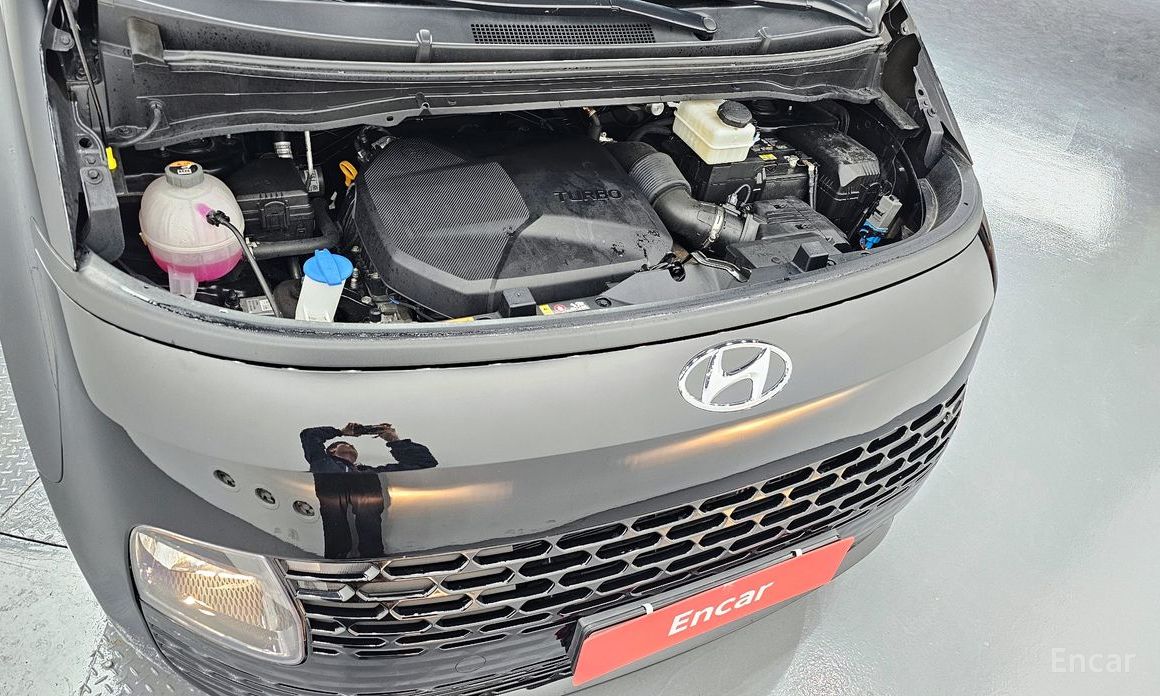 2022 Hyundai Staria  Tourer 9-Seater Modern с пробегом 40 734 км