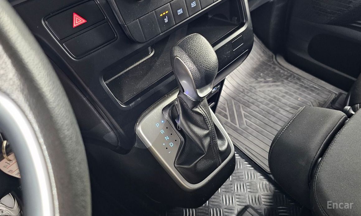 2021 Hyundai Staria  Tourer 11-Seater Smart с пробегом 56 417 км