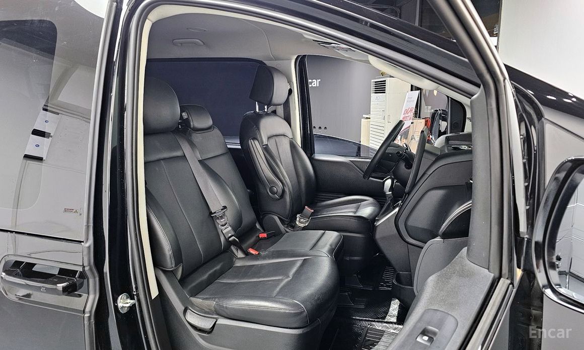 2022 Hyundai Staria  Tourer 9-Seater Modern с пробегом 40 734 км